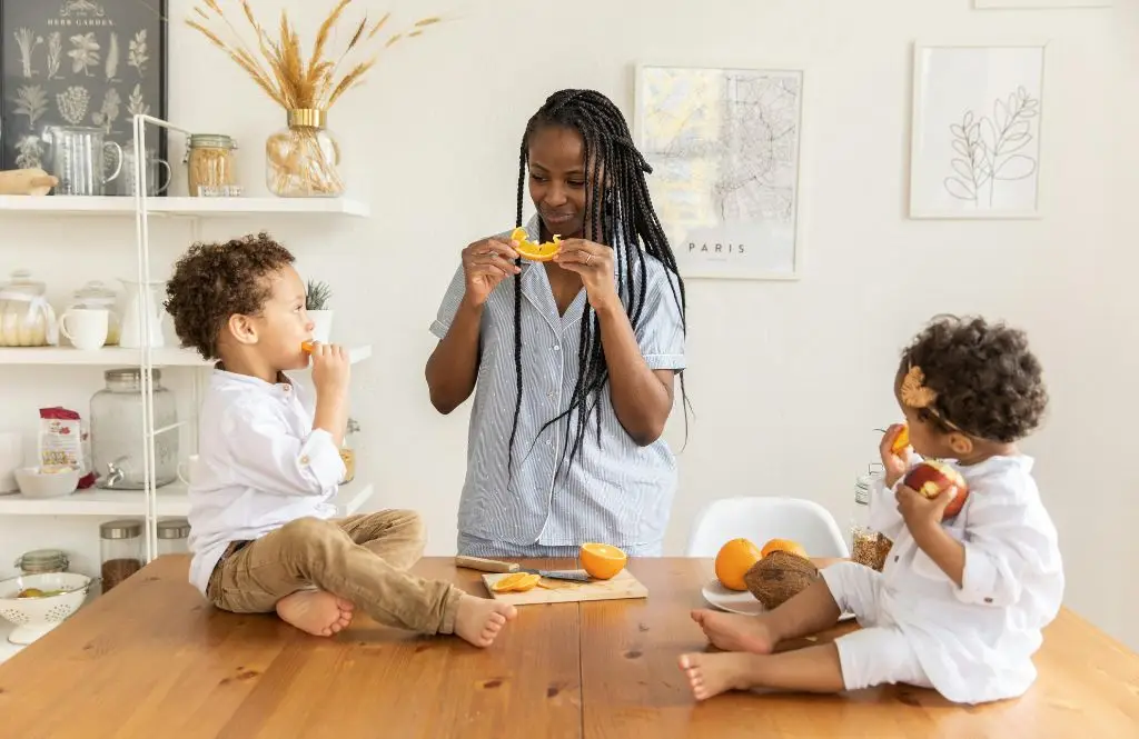 Educación Alimentaria Infantil · Nuttralia · Blog · Comiendo Fruta
