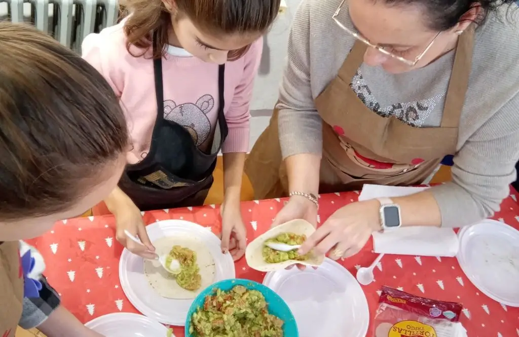 Educación Alimentaria Infantil · Nuttralia · Blog · Familia Cocinando