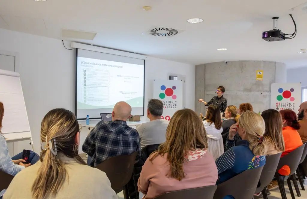 Alimentación Trabajo · Nuttralia · Blog · Charlas Alimentación