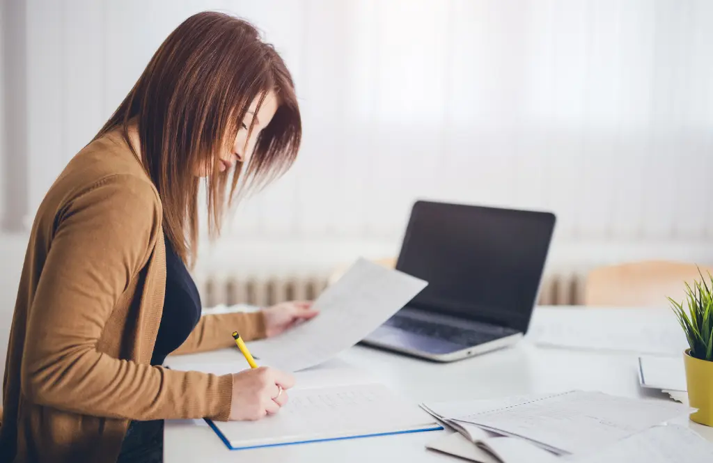 Obligaciones Legales Fiscales · Nuttralia · Blog · Emprendedora